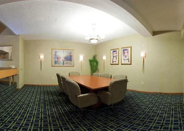 Hotel Ramada Conference Center
