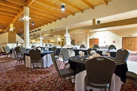 Ramada Conference Center Hotel 3*