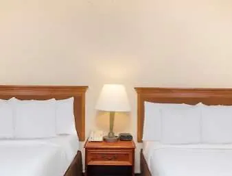 Ramada Conference Center Hotel 3*