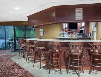 Ramada Conference Center 3* Lafayette