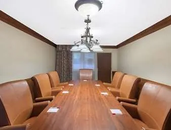 Hotel Ramada Conference Center Lafayette