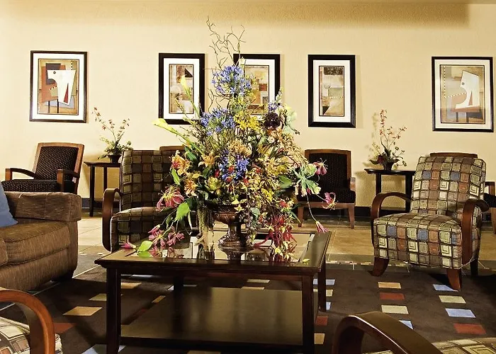 Hotel Ramada Conference Center 3*