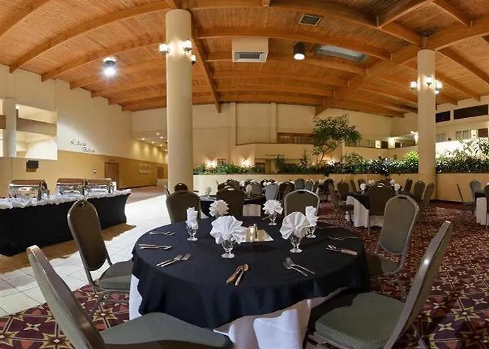 Hotel Ramada Conference Center
