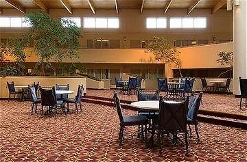 Hotel Ramada Conference Center