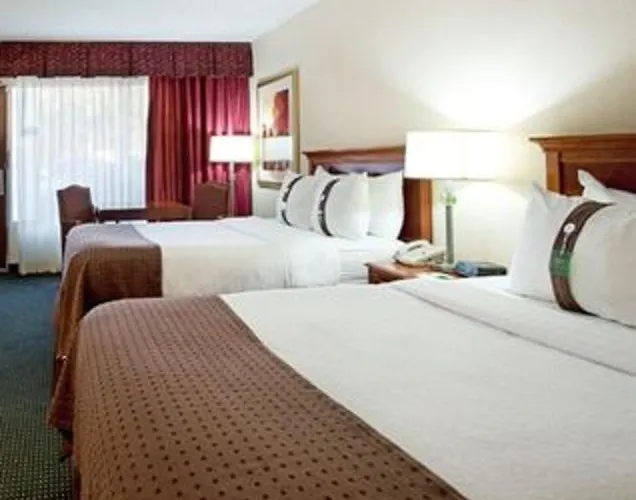 Hotel Ramada Conference Center